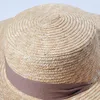 Ins Fashion Big Brim Straw Hats for Women Sunmmer Owwony słoneczne czapki z paskiem na szyję Panie UV Ochrona wakacyjna 240127