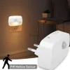 Nachtverlichting LED-nachtlampje EU-stekker Smart Motion Sensor Light 220V Lamp voor thuisgangpad WC Hal Trap Keuken Nachtlamp YQ240207