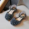 Summer Girls Flat Princess Sandals Fashion Retro Simple Rhinestone Pearl Baby Shoes Kids Shoes Party Wedding Party Sandals 240129