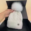 Feal fox Pom Women Hat Natural Fur Winter Hat Beanies Hat Fowmen Fashion Warm Wool Ski Real PomPom Hat 240125