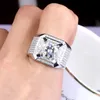 Solitaire Male Lab Sapphire Diamond Ring 925 Sterling Silver Bagues de fiançailles pour hommes Anniversaire Party Bijoux 240130