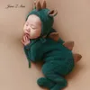 Fantasia de dinossauro para bebê nascido, chapéu verde, macacão, 3 peças, cobertor para bonecas, estúdio de tiro, acessórios 240127