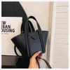 Women's New Crowd Versatile Western Style Handbag Minimalist Shoulder Crossbody Bag Discount Wholesale 2024 78% Off Store wholesale