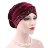 Bérets velours intérieur Hijabs musulman Turban casquettes pour femmes avec perceuse ethnique islamique enveloppement tête Turbante prêt à porter Hijab Bonnet