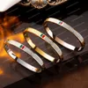 G Titanium Designer Bracelets for Women Korean Buckle Ins Wind Oil Dropping Bracelet