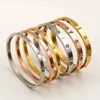 Bangle Mooie Liefhebbers Sieraden Vrouwen Titanium Staal Paar Volledige Zirconia Witte Kristallen Gesp Armbanden Mannen