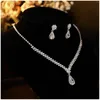 Collana Orecchini Set Collane pendenti Gocce Strass Gocce d'acqua Accessori per catene ad artiglio Per il giorno del Ringraziamento Regalo di Natale