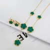 Ketting Oorbellen Set Luxe Pruimenbloesem Plant Vijf Blad Bloem Hanger Sieraden Dames Eenvoudig Oor Gesp Geschenk Klaver