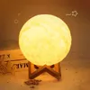 Nocne światła 3D Lampa księżyca Bateria LED Nocna światło ciepłe kolor lampa dziecięca nocna lampa dekoracja urodzin Prezenty YQ240207