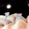 Bröllopsringar Huitan Big Oval Pink CZ för kvinnor Engagemang Temperament Sweet Female Accessory Anniversary Presentuttalande smycken