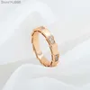 Pnbi luksusowe pierścionki biżuterii Pierścienie Wysoka wersja Baojia Snake Bone Bone Pierścień dla mężczyzn i kobiet nowy gładki diament Inkrustowany Rose Gold Snake Pink 7y18