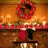 クリスマスの装飾人工ポインセチアガーランドの装飾品の花の糸ライトホリーベリーグリーンリーフバインクリスマスツリーテーブルデコレーション