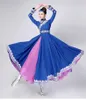 Traje de dança feminina estilo étnico moderno mongol em arte popular nacional