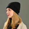 Cappello a cuffia lavorato a maglia slouch da donna Cappello invernale in lana femminile con orlo arricciato Moda caldo casual Skullies Berretti di marca Cappelli da donna solidi 240122