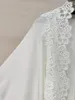 Halsdukar Top End Women Luxury White 3D broderi spetsbundet stickat sjal Elegant dam alla matchar snörning Löst kappa hjärtrock