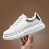 Designer Moda scarpe casual alexandra Platform Sneakers Uomo Donna Scarpe stringate di lusso Pelle scamosciata Serpentine mcquens des chaussures Espadrillas scarpe da corsa