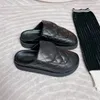 2024 Designer Chinelo Mulheres Chinelos Padrão Clássico Mulas Canal Sandálias de Plataforma de Inverno para Mulheres Cross Baotou Slides Mulheres Marca Impressão Argyle Sapatos Clássicos
