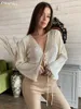 Clacive Sexy blanc à lacets femmes chemise été moulante à manches longues Blouses dames mode haut plissé femme vêtements 240123