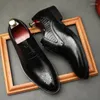 Klänningskor Luxury äkta läder Men Derby Business Formal Classic Style Black Wine Red Pointed Toe Lace Up Oxford Men