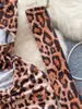 Soutien-gorge Sets Singreiny Senior Leopard Hollow Out Vêtements de nuit Femmes Halter Cordon Robe Oversleeve Thongs Mode Érotique Porno Sexy Pyjamas