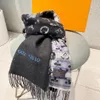 24Designer Scarf Cashmere Scarves For Men Women Shawl Ring Winter Style Thicked Plaid Check Shawl Luxury Wrap Fashion L Letter Gradient LOGO 180*32CM 71346