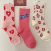 Kvinnors strumpor 1/3pairs Autumn Winter Pink Sweet Love Letters Cotton Casual Middle Tube mångsidig hjärta Strawberry Trendy Long Sock