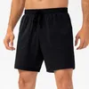 Roupas de ginástica masculinas shorts de fitness de verão o mesmo parágrafo são leves, respiráveis e de secagem rápida