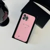 iPhone 15 Pro Max Designer Shockproof Telefoonhoes voor Apple 14 13 12 11 XS XR 8 7 Plus Luxe PU lederen bumper-inclusief full-body mobiele rugklep Coque Coque Fundas Pink Metal