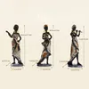 Northeuins Resin Vintage African Crafts Ornament黒人女性アート彫刻ホームリビングルームデスクトップ装飾インテリア240130