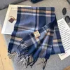 Écharpes en laine pour femmes et hommes, style britannique, tartan, plaid en cachemire avec pompon, châle chaud d'hiver, 2024