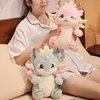 Yıl Karikatür Zodyak Maskot Dragon Peluş Toys Yumuşak Dolgulu Hayvan Kawaii Şanslı Dragon Plushie Bebek Yastığı Mağazası Dekoru Hediye 240202