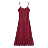 Повседневные платья YENKYE, летнее женское платье на бретельках во французском стиле, красное вино, сексуальное платье без рукавов с v-образным вырезом, женский праздничный шифоновый халат