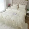 Conjuntos de cama High End Luxo Coreano Princesa Estilo Cama Saia Conjunto com quatro peças de algodão longo veludo puro laço borda beddin