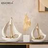 Escultura de velero de lujo de cerámica, adornos posmodernos para el salón, Accesorios de escritorio de oficina, figuritas decorativas de barcos artesanales 240124