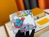 Mode Luxus Designer Mann Damen Tasche Hohe Qualität Spaß Cartoon Bild Tasche Geldscheinklammer Kartentasche Reisepass Kartenhalter mit Originalverpackung M82024