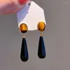 Boucles d'oreilles pendantes en résine noire et rouge pour femmes, boucles d'oreilles de styliste de personnalité, vente en gros