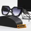 Designer solglasögon för kvinnor klassiska glasögonglasögon utomhus strand solglasögon för man blandar färg valfri triangulär signatur