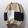 Männer Pullover Pullover Koreanische Mode Farbe Block O Neck Pullover Übergroßen Unten Stricken Bluse Männlich Gestrickte Jumper Sueter
