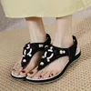 Sandaler Summer Fashion Women Casual Open Toe Flat Rhinestone Bekväma frans klackar Slidstorlek 12