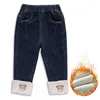 Hosen Winter Koreanische Kinder Dicke Warme Denim Hosen Baby Mädchen Jeans 1-7 Jahre Mit Samt Kleinkinder Mädchen Herbst böden