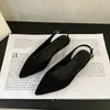 Sandálias de apartamento Mulheres 2024 Sapatos de moda apontados para a marca Vestido de camurça slingbacks slides rasos de verão 91 22