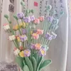 Dekorativa blommor handvävd blommor kreativ virkning examen bukett färdig stickad festdekor Alla hjärtans dag gåva