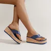 Sandaler Kvinnors plattform Flip Flops Comfy Wedge Heeled Open Toe Slippers för utomhusslitage