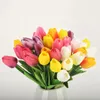 Fiori decorativi 5 pezzi/pacco fiore artificiale tulipano PU bouquet finto regalo decorazione di nozze giardino domestico