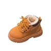 Bottes 2024 hiver pour enfants chaussures en cuir mode enfant en bas âge garçon en peluche chaud bébé fille en plein air antidérapant court