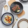 Servis sätter japansk keramisk randig plattrestaurang el set kommersiell kreativ ramen hushållsfärgad glasyrbiff