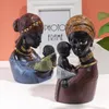 NORTHEUINS Résine Africaine Exotique Noir Mère Et Enfant Statues Figurines Rétro pour Intérieur Fête des Mères Cadeau Décorations pour La Maison 240130