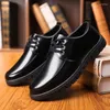 Scarpe eleganti da passeggio all'aperto Casual da uomo in pelle a basso prezzo Tenis Masculino Mocassini firmati antiscivolo Guida formale da lavoro