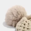 Guanti lavorati a maglia con tre pezzi Cappelli Sciarpa Set Autunno Inverno Caldo addensato Peluche Pompon Protezione per le orecchie Guanto lungo senza dita Donna240125