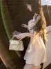 Sukienki swobodne Sumn Korean Styn Satynowy sukienkę Krótki projekt damski Sense Delikatne eleganckie, solidne, ślizgowe wstążki